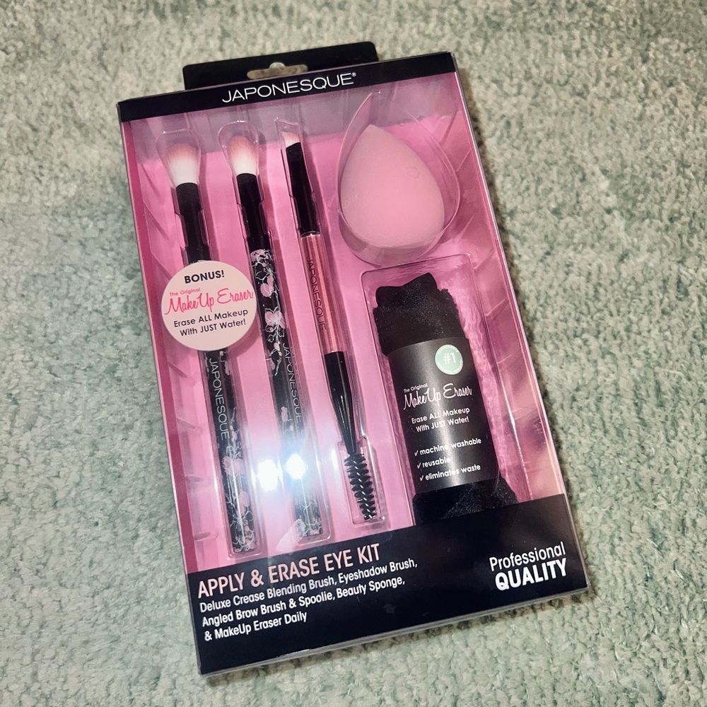 ⭐️NEW⭐️ NWT JAPONESQUE Apply & Erase Eye Kit